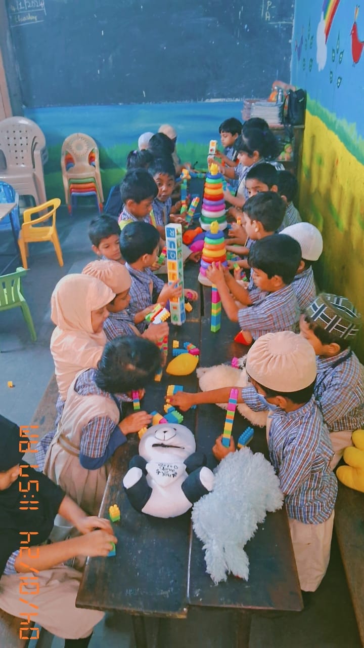 Primary class, building-block activity